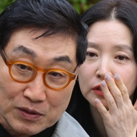 『チャングム』イ・ヨンエ、75歳の夫とイベント出席　20歳差を感じさせない若々しい姿