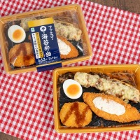 「ファミマ・ザ・海苔弁当」のパッケージと盛り付け例
