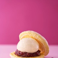 自家製あんとチーズバタークリームを挟んだ「あん生バター雪鶴」