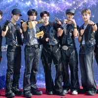“NiziUの弟”NEXZ、初のアジアツアー開幕！ソウル公演で圧巻ステージ　日本公演へ期待高まる