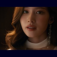 ハーゲンダッツ「Classy Night」の新WEB CMに出演するSANA