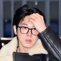 「ファンに“出ていけ”」の見出し…東方神起・ユンホ、有料アプリでのやり取りを韓国メディアが連日報道