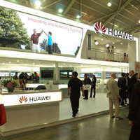 【CommunicAsia2010 Vol.3】ファーウェイ、LTEモデムなど市場投入予定の各種製品を展示 画像
