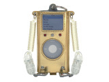 iPod nano向けのロボット型ケースとスタッズ付きファッションケースが発売 画像