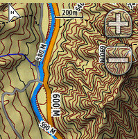 山岳地帯での地図表示。陰影のついた色彩が非常に見やすく、2D表示でも立体的な地形の様子が分かりやすい。 GARMIN Oregon450TC