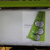 PC版の電子ブックのデモ。画面下に表示されているツールバーの機能や配置は任意に設定可能