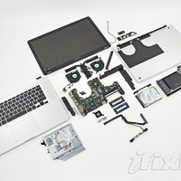 iFixitは、24日発表の新型MacBook Proの分解レポートを発表