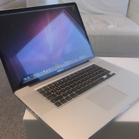 新型MacBook Pro（17型）