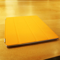 「Smart Cover」は10色カラバリでiPad 2をおしゃれにドレスアップ