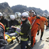 3月13日浜町付近から水難救助隊が逃げ遅れた人を救出