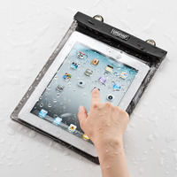 ケースに収納したままiPad/iPad 2のタッチ操作が可能（iPadは別売）