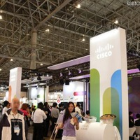 【昨年のInterop Tokyo】シスコシステムズは、「ボーダーレスネットワーク」と「仮想化／クラウドコンピューティング」をテーマに、会場内でも1、2を争う広さを誇るブースを構えていた