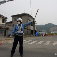 交通整理は愛知県警からの応援。東日本大震災発生から3か月。宮城県石巻市