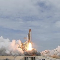 NASA、スペースシャトル「アトランティス」の打ち上げに成功