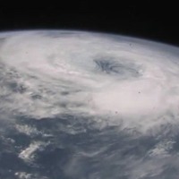 台風12号（ISSのクルーが撮影）