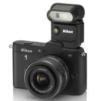 スピードライト「SB-N5」の「Nikon 1 V1」への装着イメージ