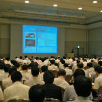 2010年7月に開催された第一回EVEXの会場風景