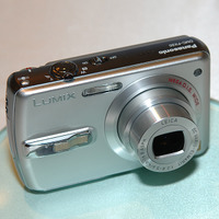 松下、広角端28mmの720万画素薄型コンパクトデジカメ「LUMIX DMC-FX50/FX07」 画像