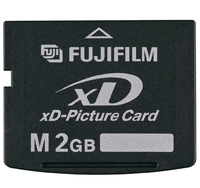 　富士写真フイルムは、同社のデジタルカメラ用記録メディア「xD-Picture Card」シリーズに、2Gバイトモデル「M2GB」を追加し、9月上旬に発売する。価格はオープン。