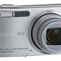 リコー、手ブレ補正機能と光学7.1倍ズーム搭載の724万画素コンパクトデジカメ「Caplio R5」 画像