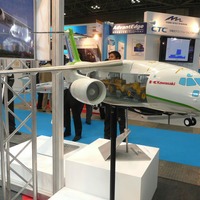 川崎重工業のブースで展示されていた航空自衛隊向けの次期輸送機「XC-2」のモデル。重機や建機を輸送できる