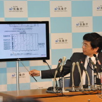 地震について会見する永井章地震津波監視課長（20日・気象庁）