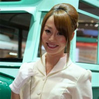 【フォトレポート】東京モーターショー2011コンパニオン…いすゞ 画像