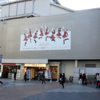 AKB48のジャンプ姿が都内数ヵ所に！LIVE DVD発売ピーアール 画像