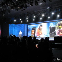 2011年のCESで基調講演をするマイクロソフトのスティーブ・バルマーCEO