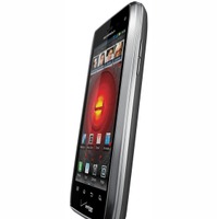 【CES 2012】米モトローラ、最薄のフルキーボード搭載スマートフォン「Droid 4」を発表 画像