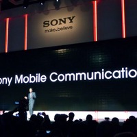 【CES 2012】“SONY”ロゴに替わったXperiaシリーズの新製品がブースに登場！  画像