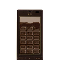 ドコモ、板チョコデザインのスマホ「Q-pot.Phone SH-04D」をバレンタインに発売 画像