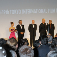 　21日〜29日開催の映画の祭典「第19回東京国際映画祭」。21日に六本木にて行われたオープニングイベントから、二宮和也、イ・ジュンギらの未公開写真を一挙公開する。