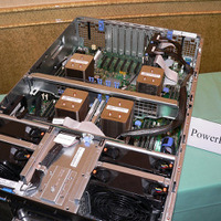 PowerEdge 6950は4Uサイズのハイエンドサーバ