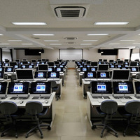 東京大学 情報教育棟 大演習室
