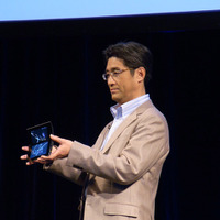 ソニーモバイルの社長兼CEO就任が発表された鈴木国正氏（2011年のソニータブレット発表会時）