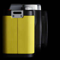 長さ9.2mmの単焦点レンズ「smc PENTAX-DA40mmF2.8 XS」装着時の側面