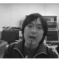 慶大、一般的なパソコンとUSBカメラで表情を操作できるアバターシステムを開発 画像