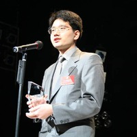 受賞の喜びに溢れる、ウィキペディア日本語版 管理者・ビューロクラットの今泉誠（Suisui）氏