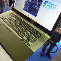 東芝のUltrabook「Satellite U845W」