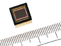 シャープ、1/2.5型の800万画素CCDを製品化 画像