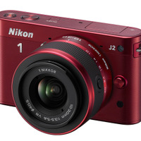 「Nikon 1 J2 標準ズームレンズキット」レッド