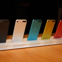 展示会/第5世代iPod touchの背面でわかる5色バリエーション