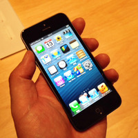 【木暮祐一のモバイルウォッチ】第12回 iPhone 5は革新性よりも安心感か？ 画像