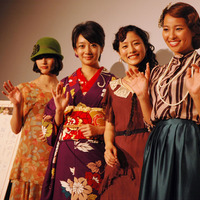 石原さとみ、水崎綾女、橋本愛、波瑠といった4名が初日舞台挨拶登場。