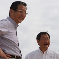 トヨタ・豊田章男社長（右）