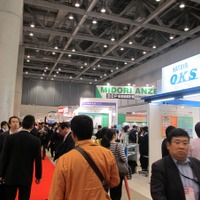 「危機管理産業展2012」。東日本大震災以降、来場者の注目も高くなっているようだ