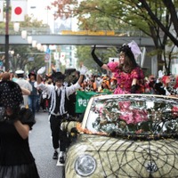 原宿でのパレードに参加したきゃりーぱみゅぱみゅ（その2）