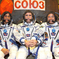 31Sクルー（左からウィリアムズ、マレンチェンコ、星出宇宙飛行士）