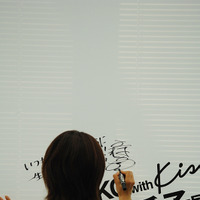 　キヤノンマーケティングジャパン主催の「AIKO with Kiss〜上村愛子写真展」プレス向け内覧会より。